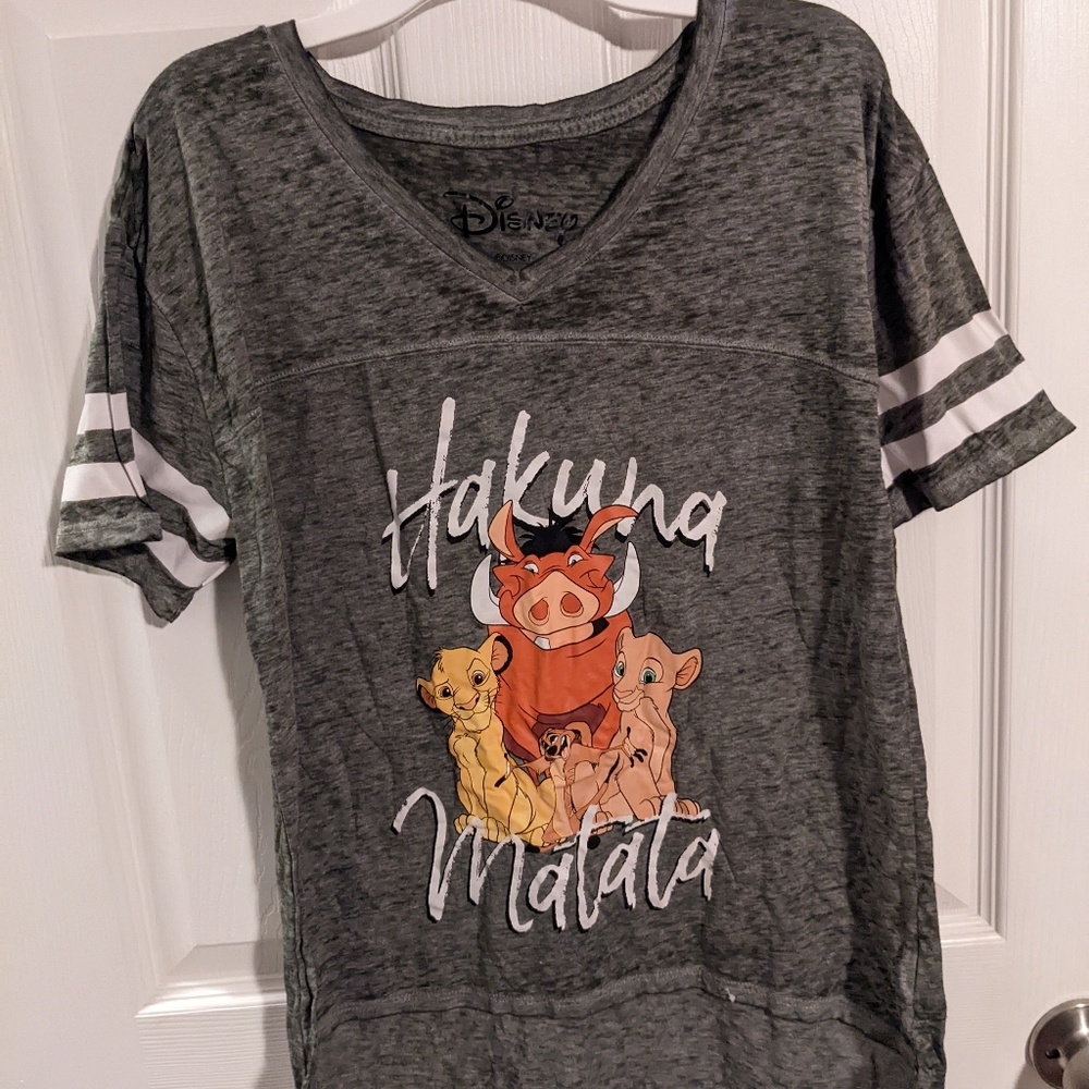 The lion king haukna matata shirt kid's xl